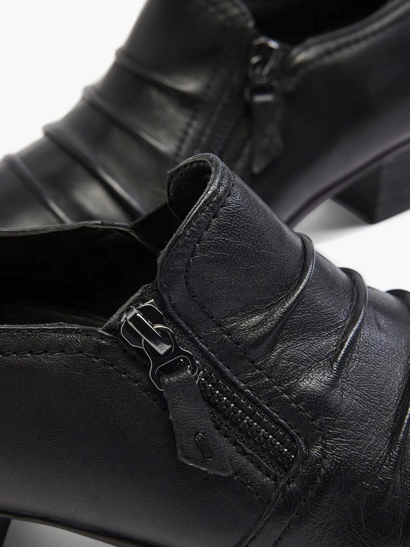 Zwarte Comfort Pump